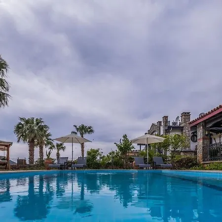 Villa Oludeniz'de Genis Bahceli Villa-awz204 *