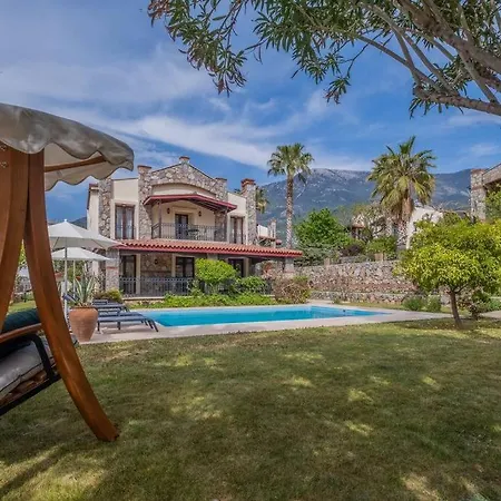 Villa Oludeniz'de Genis Bahceli Villa-awz204