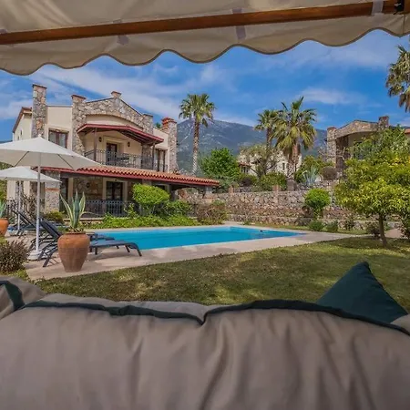 Villa Oludeniz'de Genis Bahceli Villa-awz204 Fethiye