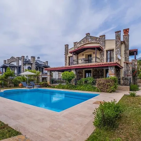 Villa Oludeniz'de Genis Bahceli Villa-awz204 *